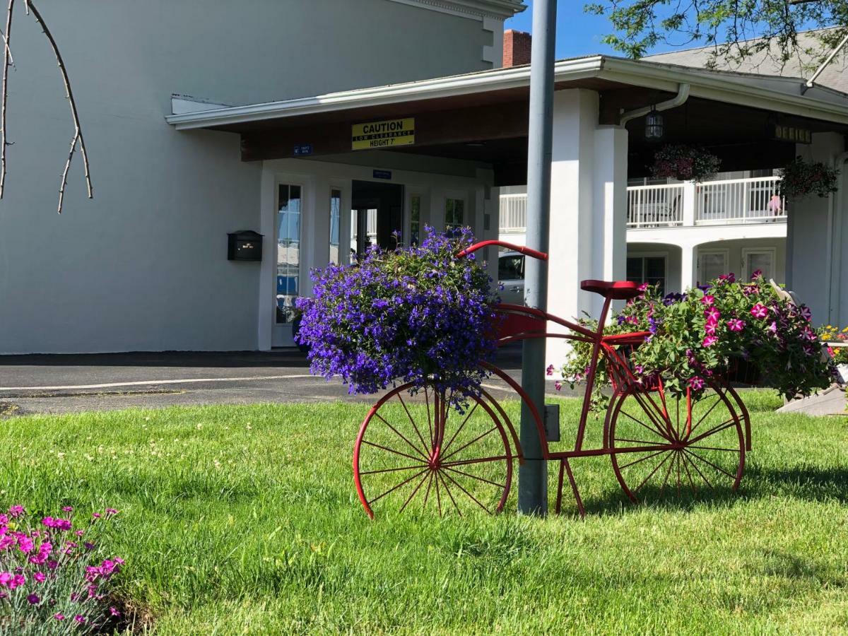Hyannis Inn Exterior photo